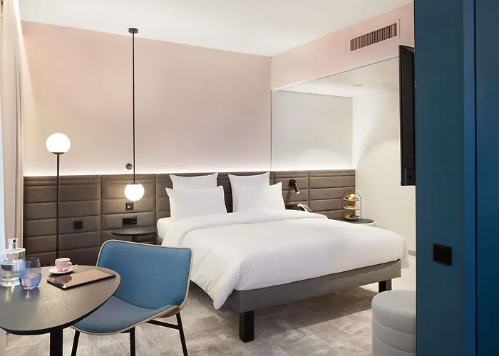 Novotel Station Hotel 4*