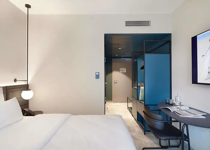 Novotel Station Hotel 4*